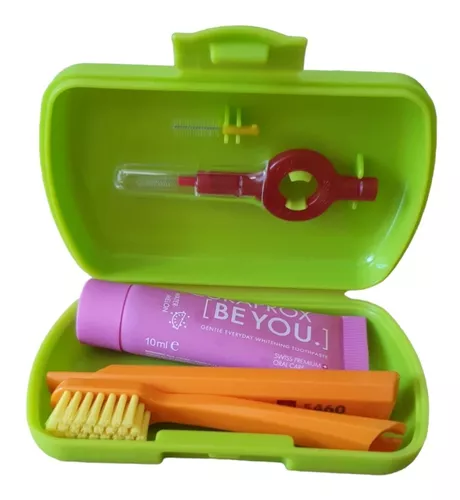 Set de Viaje Curaprox Verde Cepillo + Pasta Dental + Interdental - Set 3 UN