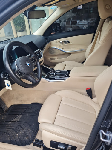 BMW Serie 3 3.0 330i Sedan Sport Line Shadow