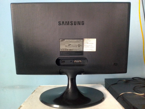 Monitor 20¨ Led Hdmi-opc Modelo: S20d300 Samsung ---- 19/22 (Usado)
