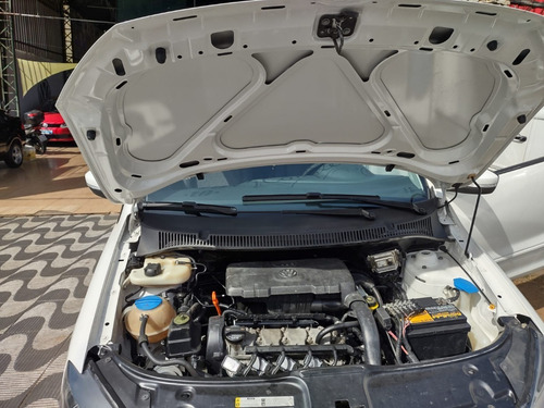 Imagem 4 de 15 de Volkswagen Fox 1.0 G2 Trend 2014