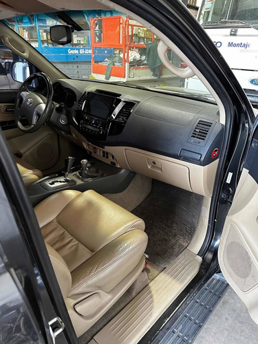 Imagen 14 de 16 de Toyota Sw4 2013 3.0 Srv Cuero I 171cv 4x4 5at