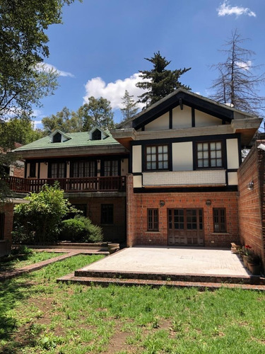 El Bosque, Tlalpan Casa Estilo Ingles, Amplio Terreno, Seguridad, Bosque, Para Remodelar