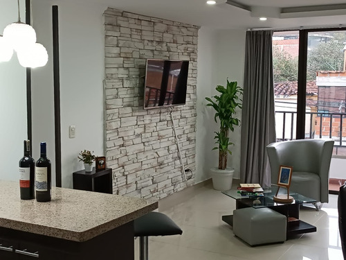 Apartamento Céntrico Amoblado 