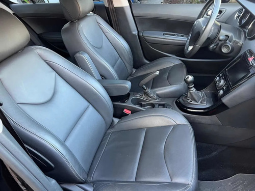 Imagen 6 de 15 de Peugeot 408 Feline Hdi