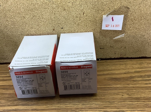 Nob Lot Of 2 3894 Pass & Seymour Range Receptacle Fl Ccs