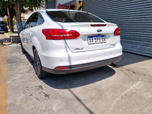 Ford Focus III 2.0 Sedan Titanium Mt