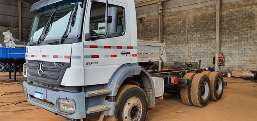 - Mercedes-benz Axor 2831 6x4 Ano 2011 Chassi Traçado