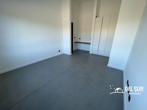 Casa Nueva, Moderna Y Con Excelente Aislación