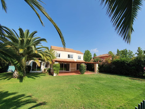 Preciosa Casa En Condominio, Laguna Piedra Roja