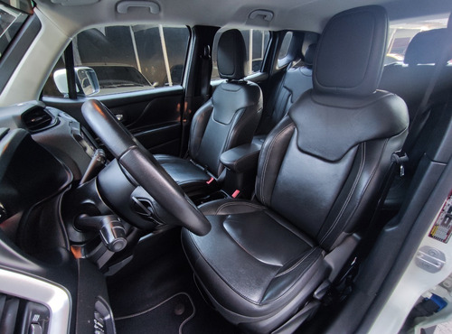 Imagem 11 de 14 de Jeep Renegade 1.8 Flex 16v 4p Longitude Automático