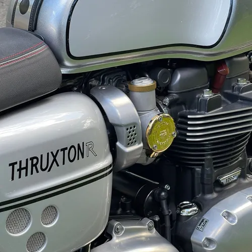 Triumph Thruxton R 1200