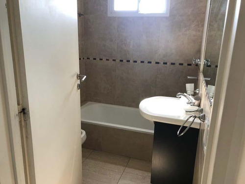 Imagen 4 de 10 de Depto Dos Ambientes En Un 2do Piso