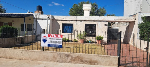 Se Vende Casa De 2 Dorms En Marquez De Sobremonte