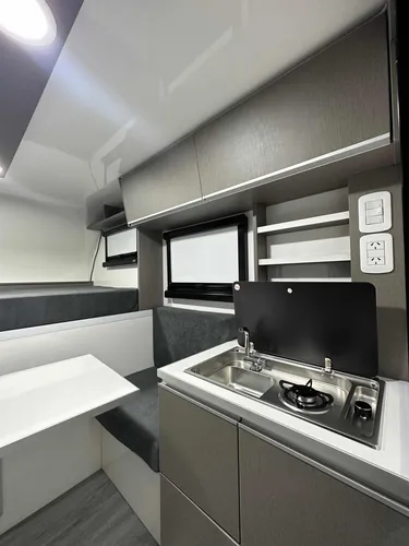 Camper Para Pickup Doble Cabina Marca Iseo