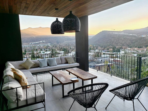 Casa En Condominio Moderna Venta De 5 Dorm. En Lo Barnechea