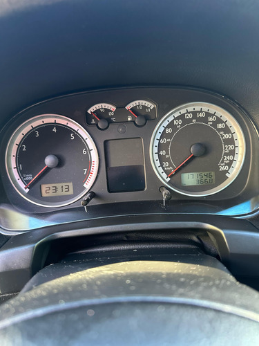 Volkswagen Bora 1.8 Highline T 180cv Cuero