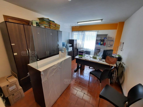 Imagen 1 de 8 de Oficina En El Centro De Bariloche, Venta Bariloche, Patagonia