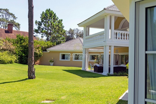 Importante Propiedad En Venta, Punta Del Este- Ref: 63648