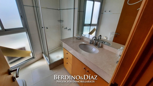 Apartamento En Torre Moderna Con Servicios En La Parada 4 De La Mansa- Ref: 910