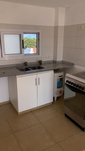 Se Alquila Monoambiente En Castelar Sur