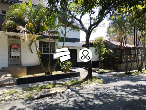 Casa Lota En Venta En Laureles Undefined Habitaciones