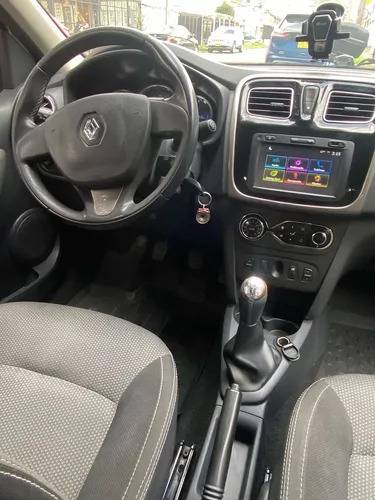 Renault Logan 1.6 Privilege / Intens
