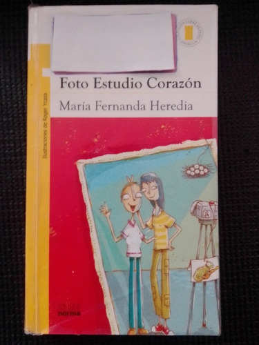 Foto Estudio Corazón. Libro Escolar