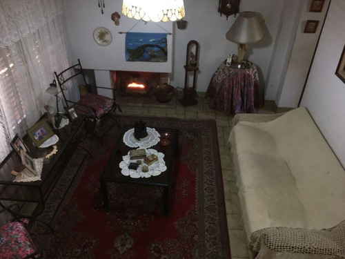 Imagen 3 de 6 de Chalet En Venta Cond En Ituzaingo Norte