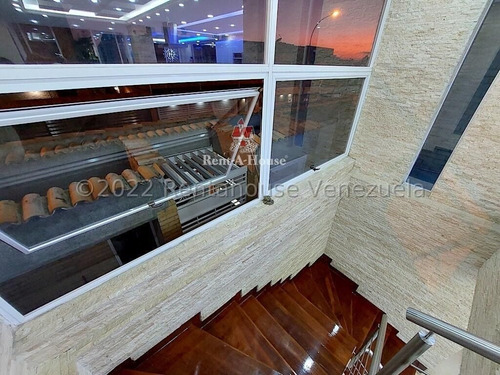 Imagen 5 de 30 de Casa_en_venta_en_caracas_en_alto-hatillo_rah-22-27014 Orlando Figueira 04125535289/04242942992