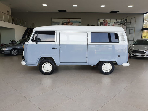 Imagem 9 de 14 de Volkswagen Kombi 1.6 Std 9 Lugares