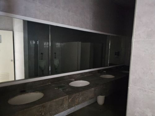 Local Comercial Acondicionado Para Escuela O Consultorios En Garza Sada