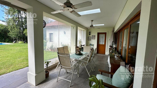 Casa En Venta De 3 Dormitorios En Santa Maria De Tigre