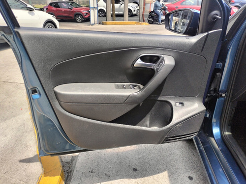 Volkswagen Vento 1.6 Confortline At