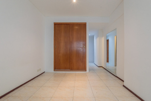 Monoambiente En Alquiler - Luminoso - Recoleta