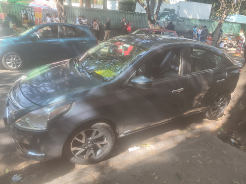 Nissan Versa 1.6 Exclusive Navi At