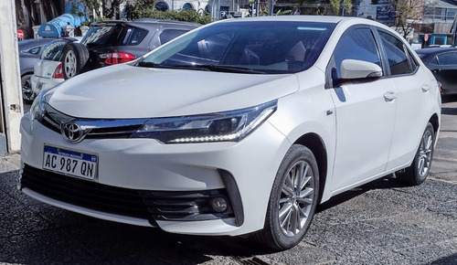 Imagen 2 de 9 de Toyota Corolla Xei Cvt 2018