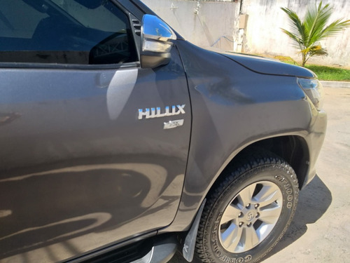 Toyota Hilux 2.7 Srv Cab. Dupla 4x2 Flex Aut. 4p