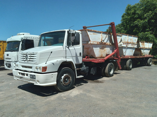 Mercedes Benz 1316 Porta Volquetes.