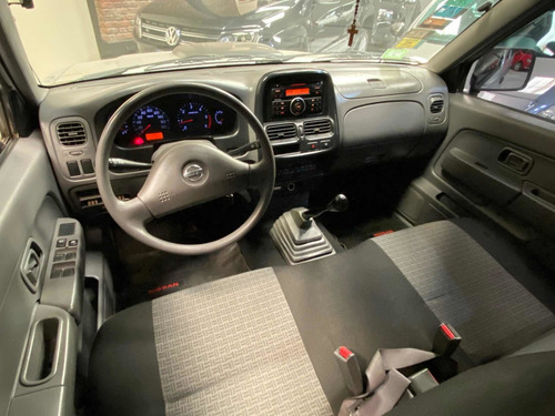 Nissan Np300 2.5 Cabina Doble 133cv 4x2 2010