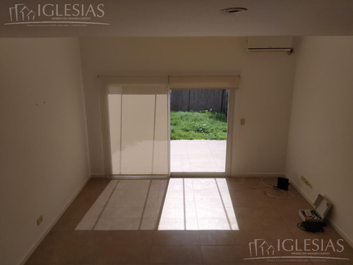 Casa En Alquiler De 4 Ambientes En Solares Del Portezuelo, Nordelta