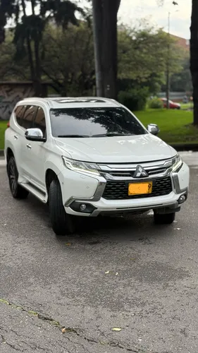 Mitsubishi montero sport 3.0 4Wd At