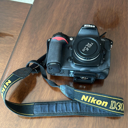 Cámara Digital Réflex Nikon D300s, 21,719 Disparos