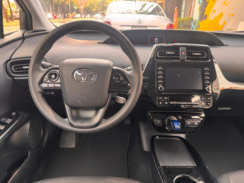 Toyota Prius 1.8 Base Cvt