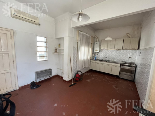 Imagen 4 de 17 de Venta Casa A Reciclar De 3 Ambientes Con Patio Y Terraza En Wilde (28026)