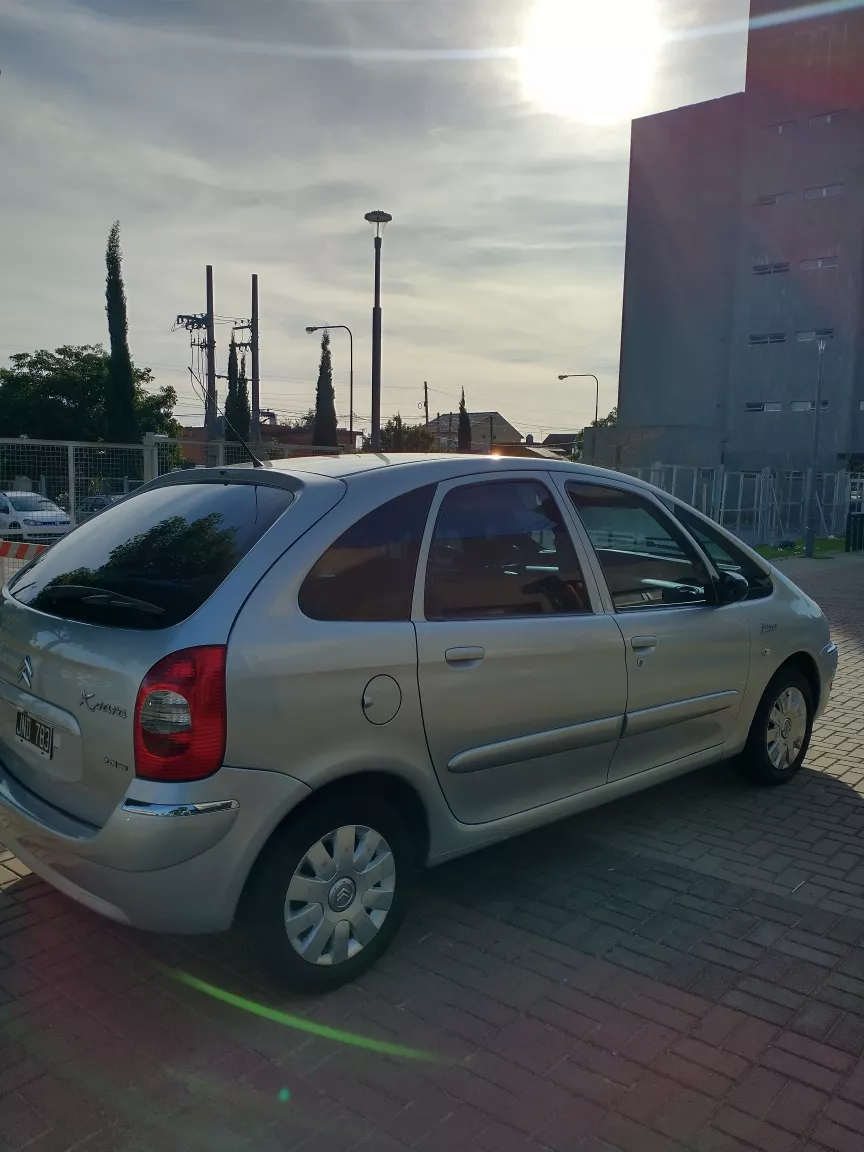 Citroën Xsara Picasso 2.0 Fase2 I Exclusiv 138cv