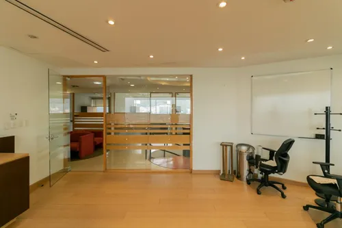 Oficina En Arriendo En Centro Internacional. Cod A1094007