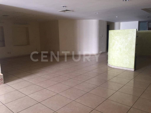 Local Comercial Con Oficinas En Jardines De La Corregidora, Colima