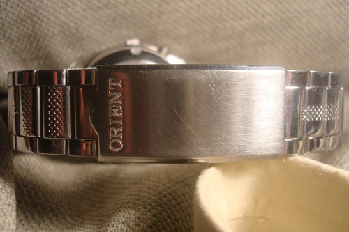 Bellisimo Reloj Orient Automatico 1970 Minimo Uso Unico Joya Acero Acero Negro Combinado Con Dorado (Usado)