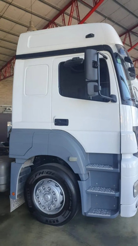 Imagen 10 de 15 de Mercedes Benz Axor 2040 2012 4x2 (con Dormitorio)