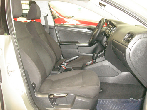 Vw Jetta Mk Vi Automático R16 Cámara Reversa Factura Agencia